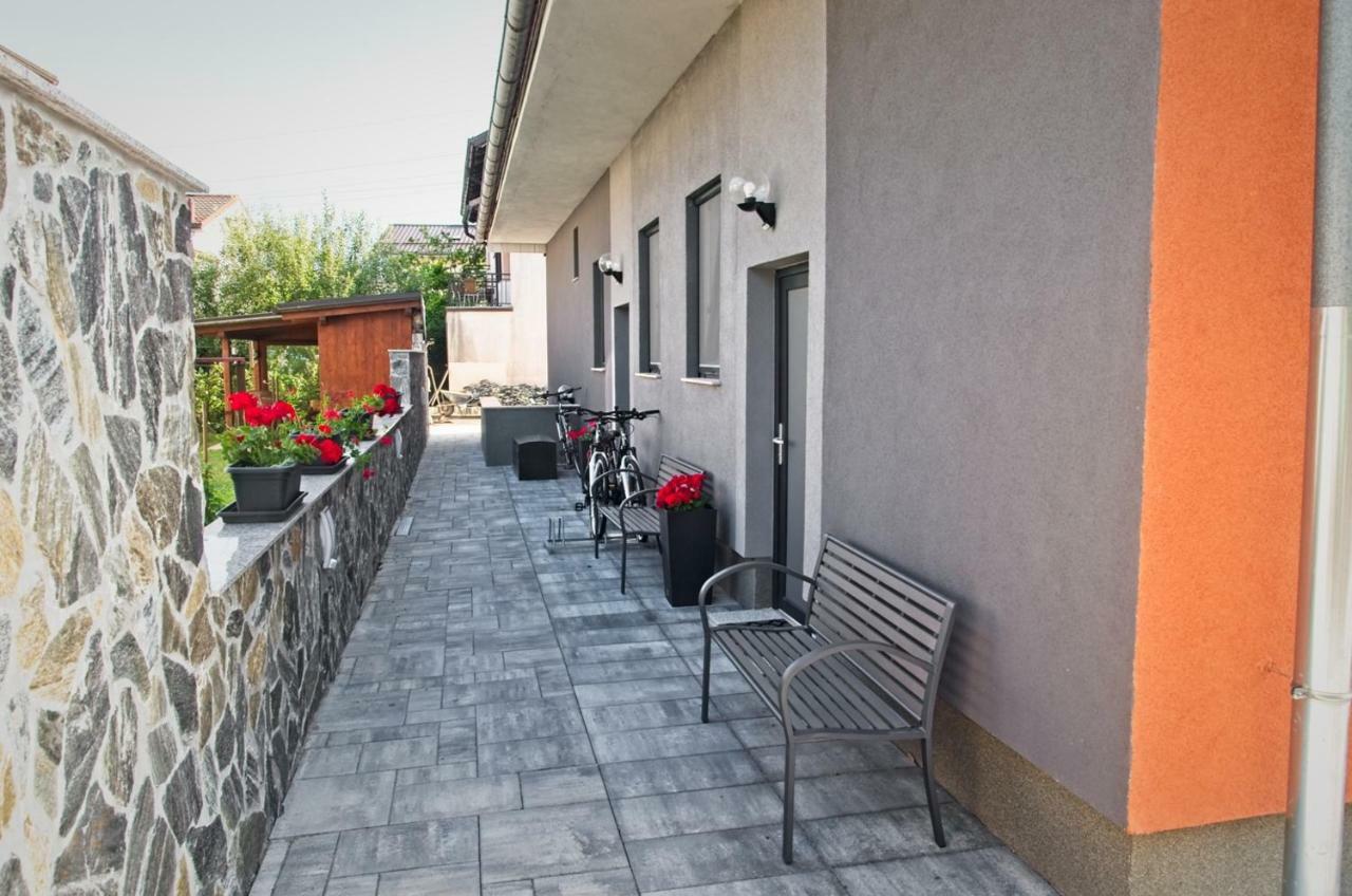 Apartments Drevi Любляна Экстерьер фото
